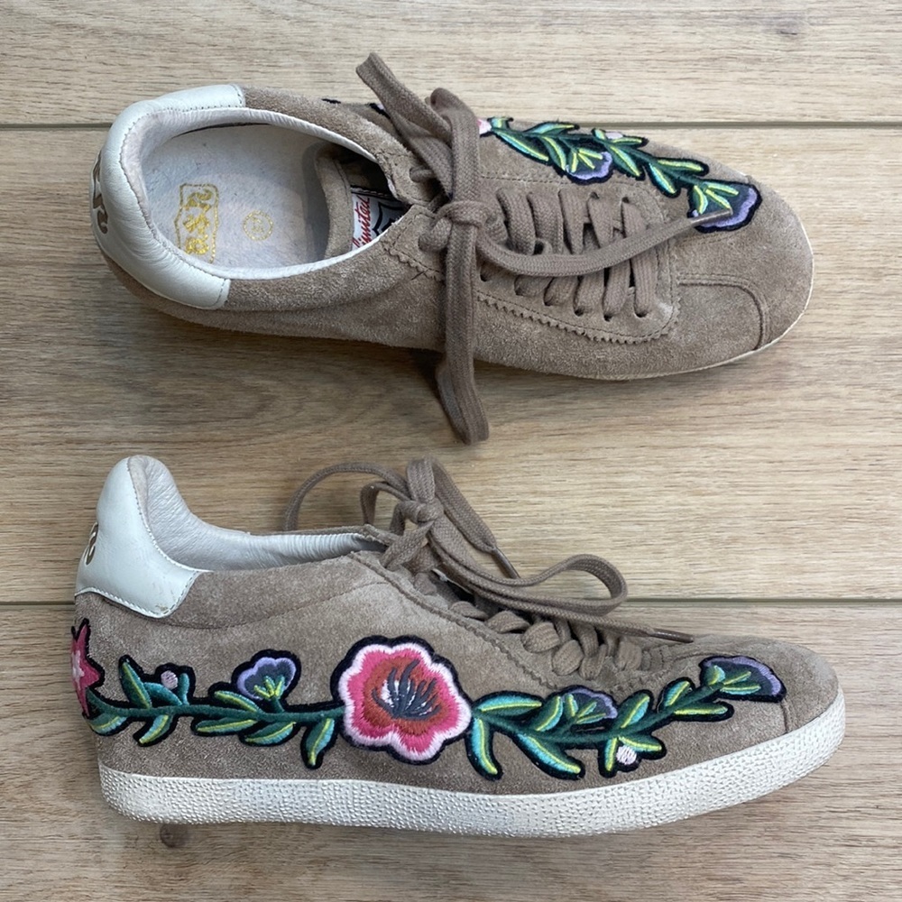 NWOT Ash | Gull | Embroidered Sneakers